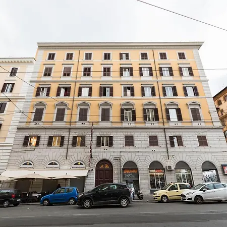 Sonder — Stazione Termini 3*